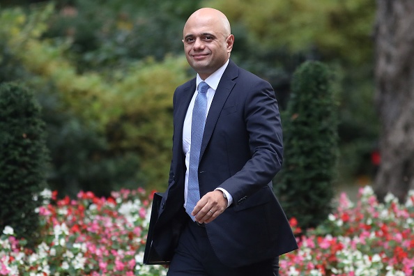 -Le ministre britannique de l'Intérieur, Sajid Javid, et son équipe a déchu de sa nationalité britannique deux femmes ayant rejoint le groupe Etat Islamique. Photo de Daniel LEAL-OLIVAS / AFP / Getty Images.