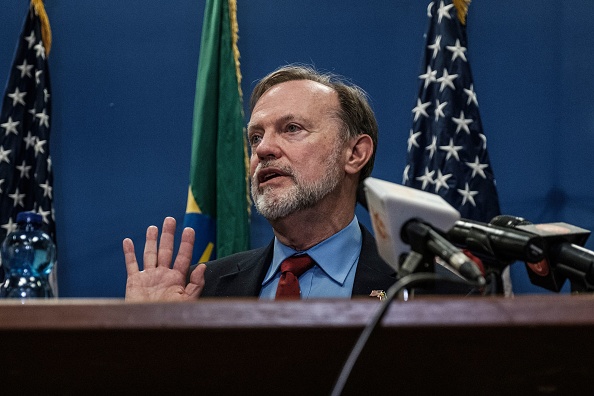 Le secrétaire d'État adjoint aux Affaires africaines, Tibor Nagy, prend la parole lors d'une conférence de presse à l'ambassade américaine à Addis-Abeba, le 30 novembre 2018. (Photo :  EDUARDO SOTERAS/AFP/Getty Images)