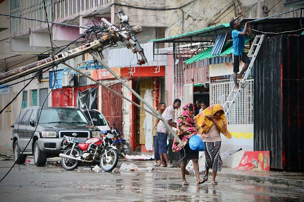 Un bilan humain de 1 000 morts et de nombreux disparus au Mozambique et au Zimbabwe voisin le 17 mars 2019 après que le cyclone tropical Idai a traversé les pays d'Afrique australe. (Photo : ADRIEN BARBIER/AFP/Getty Images)