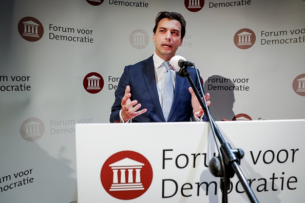 -Thierry Baudet du parti Forum pour la démocratie prononce un discours lors de la soirée électorale des élections au Conseil provincial et des élections au conseil de l'eau du 21 mars 2019 à Zeist. Photo de Bart Maat / ANP / AFP / Getty Images.