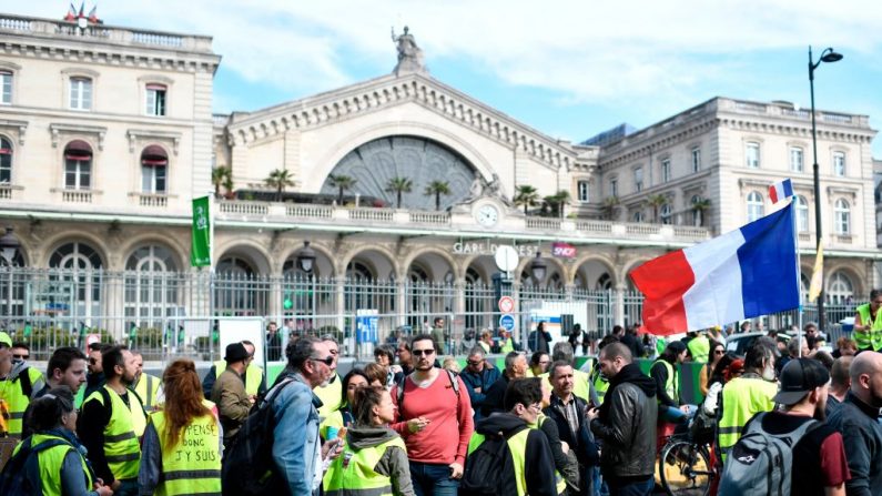 Manifestation des "Gilets jaunes" à Gare de L'Est, Paris, le 30 mars 2019. (STEPHANE DE SAKUTIN/AFP/Getty Images)