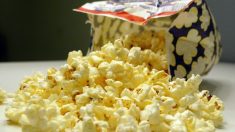 Un mère affiche une mise en garde contre le pop corn, qui peut être aspiré par les tout-petits: «Faites toujours confiance à votre instinct»