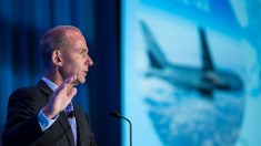 Le PDG de Boeing tente de rassurer ses clients et leurs passagers