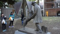 Hachiko, le chien le plus fidèle du Japon, est enfin réuni avec son maître