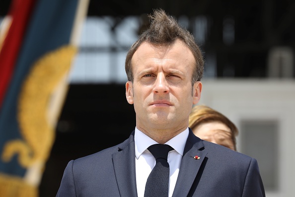 Emmanuel Macron photographié pendant sa visite sur la base militaire française de Djibouti le 12 mars 2019. Crédit : LUDOVIC MARIN/AFP/Getty Images.