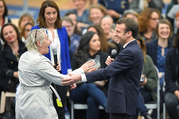 Emmanuel Macron photographié pendant le débat organisé à Pessac le 28 février. Crédit : NICOLAS TUCAT/AFP/Getty Images.