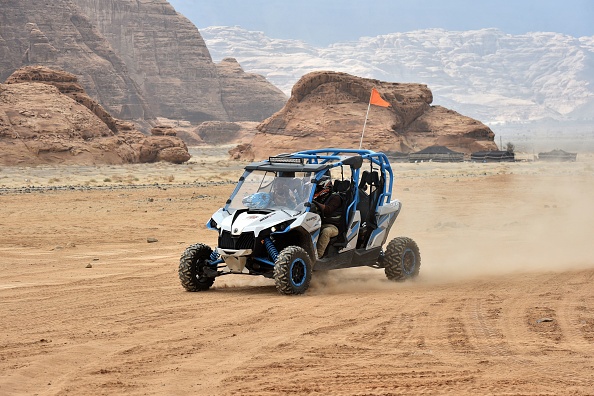 -Bientôt le rallye Dakar va parcourir le désert d'Ula près du nord-ouest de la ville saoudienne d'Al-Ula, image du janvier 2019. Photo de Fayez Nureldine / AFP / Getty Images.