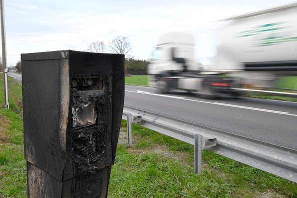 Radar brûlé dans la région des Hauts-de-France, à Lens et Courcelles-les-Lens. (Photo : DAMIEN MEYER/AFP/Getty Images)