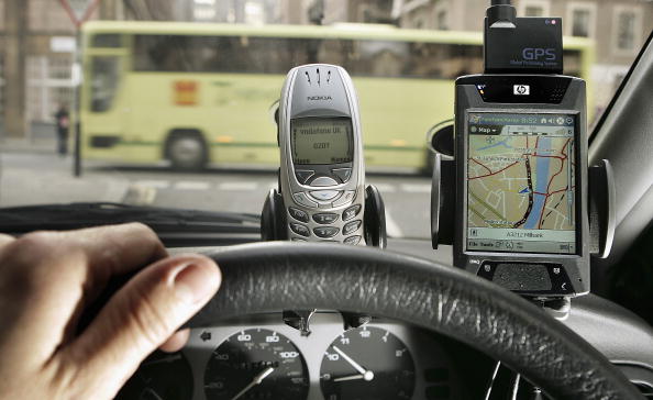 -Ces dernières années, les objets connectés sont venus polluer la conduite. Photo Peter Macdiarmid / Getty Images.