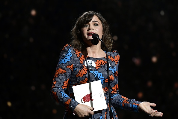 L'actrice et comédienne Blanche Gardin intervient sur scène lors de la 43e édition des César à la Salle Pleyel à Paris le 2 mars 2018.  (Photo : PHILIPPE LOPEZ/AFP/Getty Images)