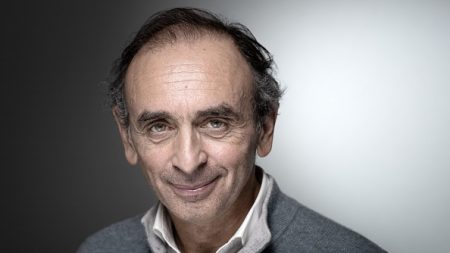 Hors de question que les architectes contemporains « viennent mettre leurs sales pattes sur Notre-Dame ! » pour Éric Zemmour