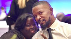 Jamie Foxx attribue à sa petite sœur atteinte de trisomie le mérite de lui avoir appris «comment vivre»