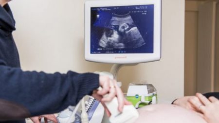 Fécamp: un gynécologue mis en examen pour « exercice illégal de la médecine »