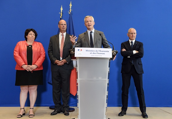 La députée Sophie Errante ici sur la gauche (ERIC PIERMONT/AFP/Getty Images)