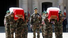 Hommage national aux Invalides : le « sacrifice ultime » de deux « héros »