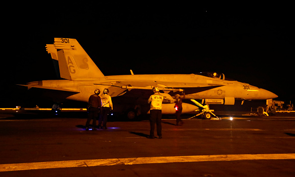 -Le 10 mai 2019 en mer Rouge. Le groupe de transport aérien Abraham Lincoln a été déployé dans la zone de responsabilité du Commandement central américain alors que les tensions avec l'Iran se sont récemment intensifiées. Photo du marin Michael Singley, via Getty Images.