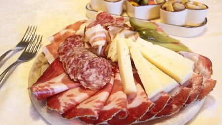 Nitrites : les additifs dans la charcuterie scrutés par la répression des fraudes