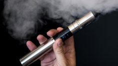 Une cigarette électronique explose dans la bouche d’un adolescent, lui brisant la mâchoire et faisant disparaître quelques dents