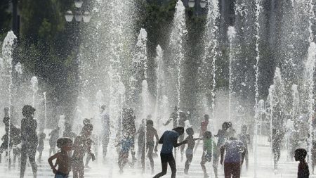 Canicule en Europe: le sud de la France rejoint « la Vallée de la Mort », incendies et nouvelles victimes