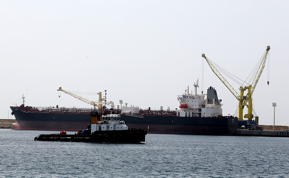 -Un cargo est amarré au port de Shahid Beheshti, dans la ville côtière iranienne du sud-est de Chabahar, dans le golfe d'Oman, lors d'une cérémonie d'inauguration du nouvel équipement et des nouvelles infrastructures du port le 25 février 2019. Photo ATTA KENARE / AFP / Getty Images.