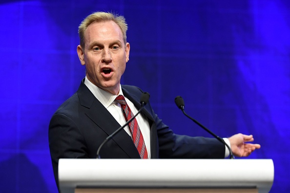 -Le secrétaire américain à la Défense par intérim, Patrick Shanahan, prend la parole lors du sommet IISS Shangri-La Dialogue tenu à Singapour le 1er juin 2019. Photo de ROSLAN RAHMAN / AFP / Getty Images.