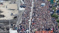 Plus de 15.000 personnes ont rendu hommage aux sauveteurs des Sables d’Olonne