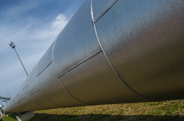 -Les conduites de gaz sont photographiées à la station de compression de Velke Kapusany, en Slovaquie, le 2 septembre 2014. La Slovaquie a ouvert un gazoduc inversé qui permettra à l'Ukraine d'atteindre 10 milliards de mètres cubes de gaz naturel par an. Photo JOE KLAMAR / AFP / Getty Images.