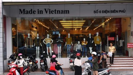 Sanctions commerciales: Hanoï sévit contre le faux « Made in Vietnam » chinois