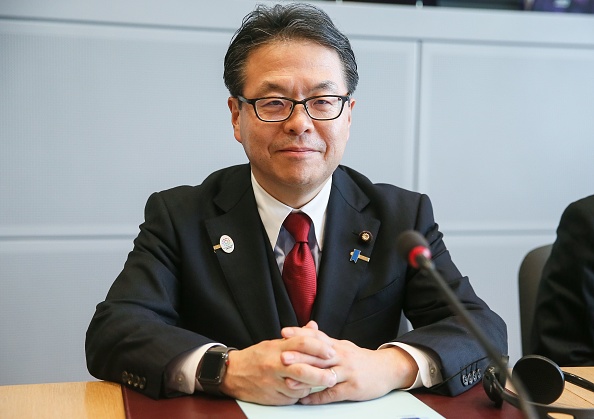  "Du point de vue de la sécurité de l'énergie mondiale, il est nécessaire pour la communauté internationale de gérer ensemble" la situation, a déclaré le ministre japonais du Commerce Hiroshige Seko. (Photo : STEPHANIE LECOCQ/AFP/Getty Images)