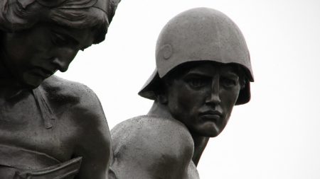 Vandalisme sur un monument aux morts dans les Hautes-Alpes