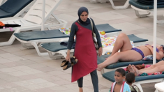 Tourcoing: une association féministe compare l’interdiction du burkini à l’Holocauste