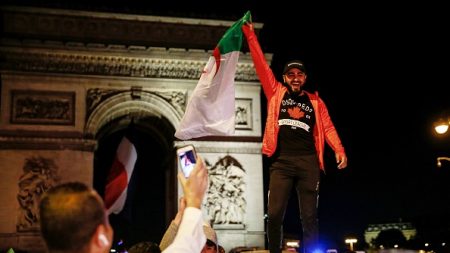 Qualification de l’équipe de foot algérienne : « On a fait plus vite que les Allemands [en 1940], on a pris Paris en 3 heures ! »