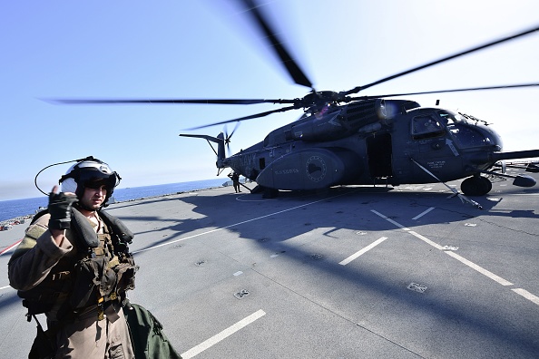 -Les États-Unis, Les marines française et britannique ont lancé des exercices anti-mines au large de Bahreïn en faveur de la libre circulation des échanges commerciaux dans les eaux du Golfe, a déclaré lundi une porte-parole de l'armée. Photo de Giuseppe CACACE / AFP / Getty Images.