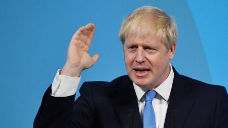 Boris Johnson rencontre la reine et devient Premier ministre