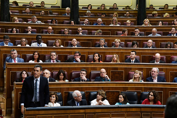 -À Madrid le 23 juillet 2019. Le Premier ministre socialiste espagnol sortant, Pedro Sanchez, a présenté un programme gouvernemental prévoyant une augmentation des dépenses sociales dans le but de persuader l'extrême gauche de l'aider à revenir au pouvoir dans le cadre de négociations difficiles. Photo par OSCAR DEL POZO / AFP / Getty Images.