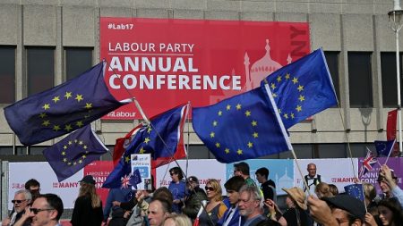 Brexit: le Labour réclame un nouveau référendum, votera pour le maintien dans l’UE