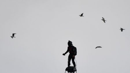 Traversée de la Manche : défi tombé à l’eau pour « l’homme volant » Franky Zapata