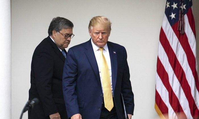 Le Président Donald Trump et le Procureur Général William Barr (Charlotte Cuthbertson/The Epoch Times)