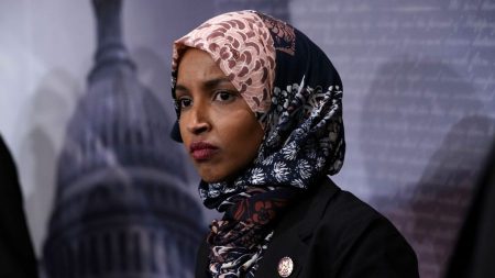 Selon l’élue démocrate Ilhan Omar, les Américains devraient «avoir peur des hommes blancs»