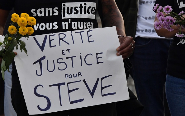 Hommage le 30 juillet 2019 à Bordeaux, au lendemain de la découverte du corps de Steve Maia Caniço dans la Loire.  (Photo : MEHDI FEDOUACH/AFP/Getty Images)