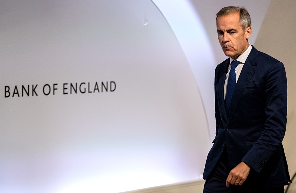 -Le gouverneur de la Banque d'Angleterre, Mark Carney, décline l’invitation d’un diner avec des responsables chinois. Richard Crossan, a toutefois jugé que l'institution londonienne devait utiliser cet événement pour rappeler à la Chine ses responsabilités. Photo de Chris J Ratcliffe / POOL / AFP / Getty Images.