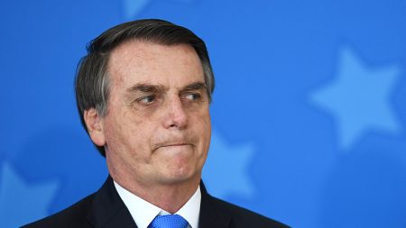 Amazonie: Bolsonaro exige encore, avant toute discussion, que Macron se « rétracte »