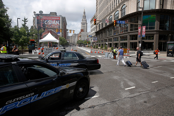 -Illustration- Le FBI assiste la police sur place pour enquêter suite à la fusillade dans l'Ohio. Photo DOMINICK REUTER / AFP / Getty Images.