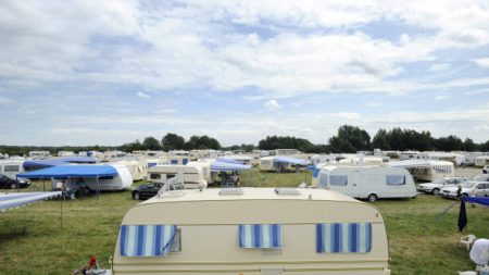 Territoire de Belfort : des dizaines de caravanes de gens du voyage s’installent illégalement sur un terrain agricole