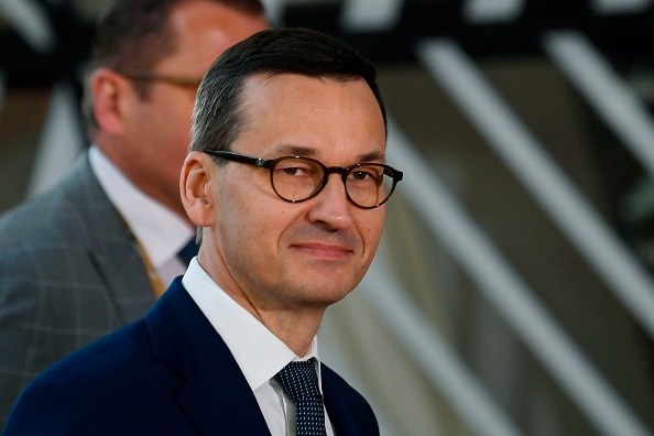 Le Premier ministre polonais, Mateusz Morawiecki, a promis la création de fonds spéciaux destinés à la santé et à l'éducation, de 456 millions d'euros chacun. (Photo : BERTRAND GUAY/AFP/Getty Images)