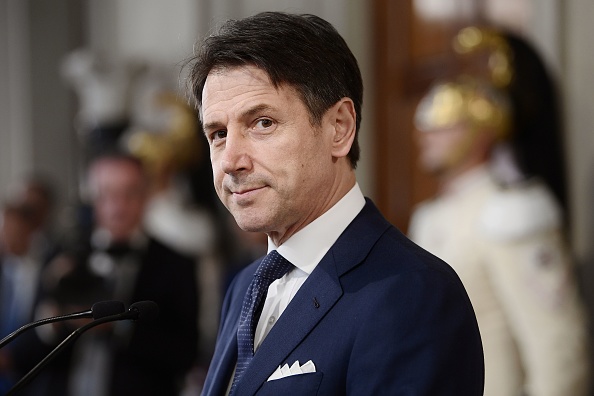 Le Premier ministre italien Giuseppe Conte a demandé à la classe politique et aux citoyens plus de modération dans le ton et "plus de sobriété notamment sur les réseaux sociaux" tout en réclamant à ses ministres de la "cohésion et de la loyauté". (Photo : FILIPPO MONTEFORTE/AFP/Getty Images)