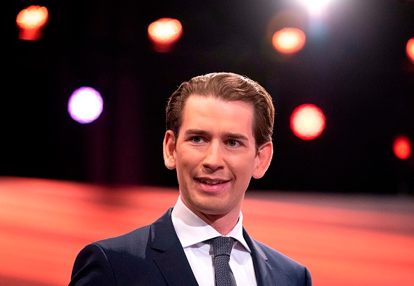 -Le président du parti populaire autrichien Sebastian Kurz, assiste au débat sur les élections télévisées du radiodiffuseur public ORF à Vienne, en Autriche. Photo de JOE KLAMAR / AFP / Getty Images.