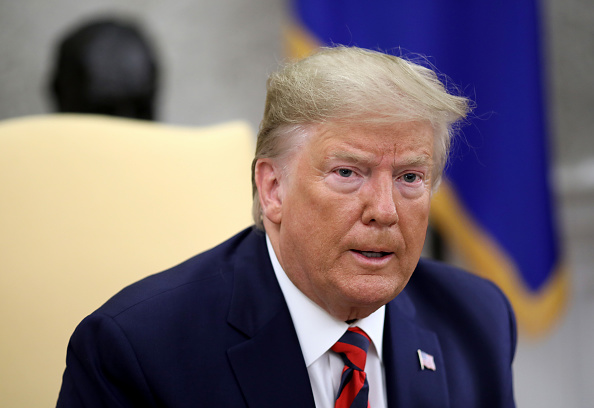 -Le président américain Donald Trump parle dans le bureau ovale lors d'une rencontre avec le Premier ministre australien Scott Morrison le 20 septembre 2019 à Washington, DC. Trump a annoncé que les Etats-Unis avaient imposé de nouvelles sanctions à la banque centrale iranienne au "plus haut niveau". Photo par Win McNamee / Getty Images.