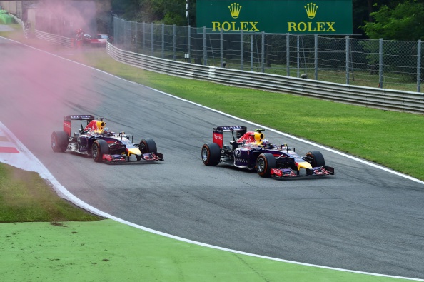 -Illustration- Accident spectaculaire lors de la première course de Formule 3 sur le circuit italien de Monza samedi, la voiture de l'Australien Alex Peroni a bondi en l’air. Photo GIUSEPPE CACACE / AFP / Getty Images.