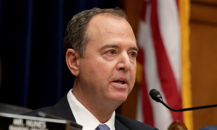 Le président du Comité du renseignement de la Chambre des représentants, Adam Schiff (D-Calif.), a prononcé son allocution d'ouverture lors d'une audience avec le directeur par intérim du renseignement national, Joseph Maguire, à Capitol Hill, à Washington, le 26 septembre 2019. (Alex Wong / Getty Images)